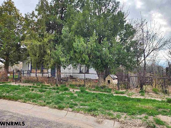 4th image of 112 S Burg St