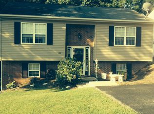 1612 5th St, Waynesboro, VA 22980