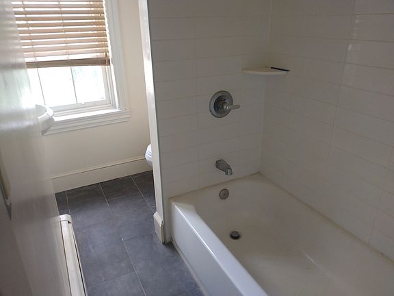 2nd image of 2739 Poplar St Floor 2