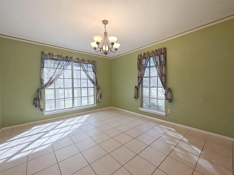 15606 Pinedell Dr — Photo 10
