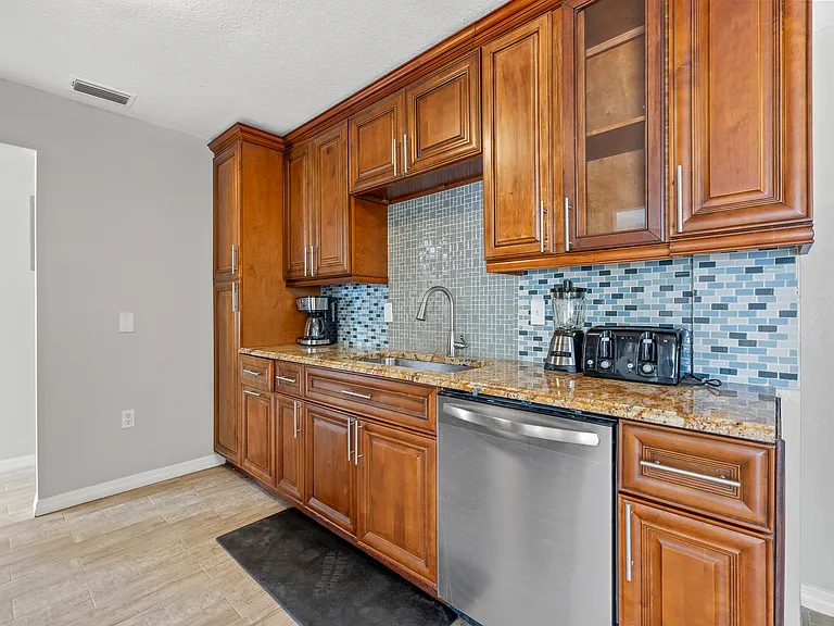 4306 E Powhatan Ave #1 — Photo 8