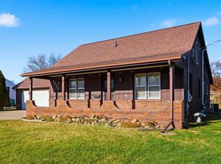 1775 Michigan Dr, Evansdale, IA 50707