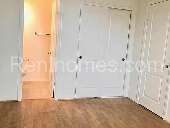3rd image of 214 Marquette Ave