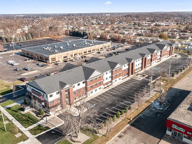 Sterling Park Place Apartments — Photo 28