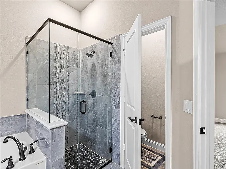 905 Sedona St — Photo 14