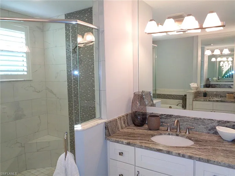575 El Camino Real #6 — Photo 23