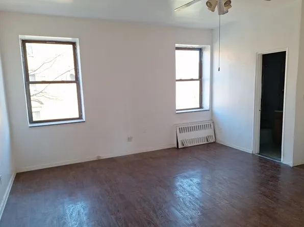 200 West 139th Street image 18 of 24