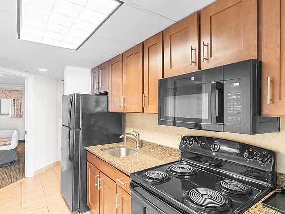 4th image of 1105 S Ocean Blvd. #1204