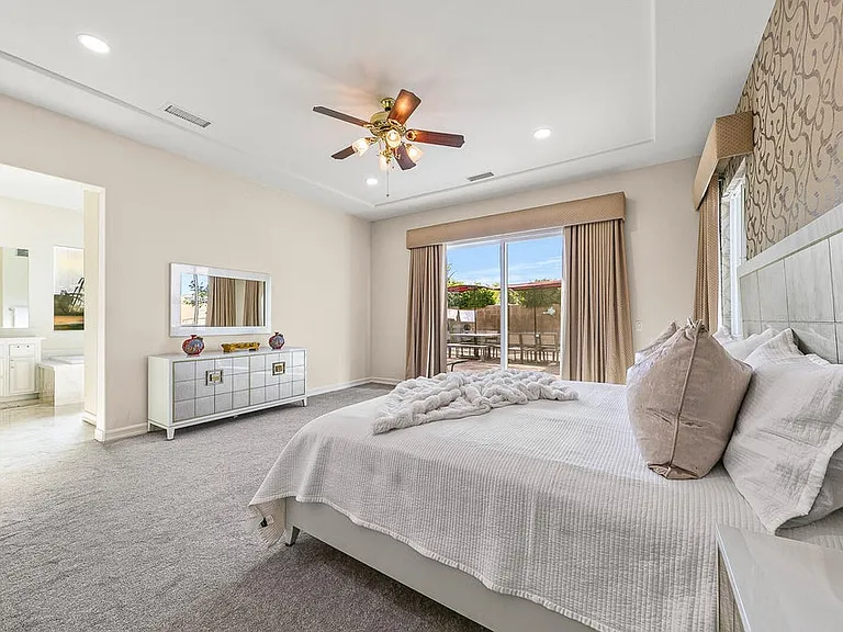 46211 Roadrunner Ln — Photo 18