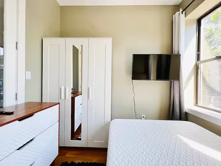 Bedroom - 1817 Putnam Ave #2-63