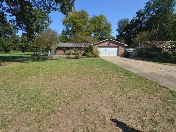 1390 Marico Pl, Greenville, MS 38701
