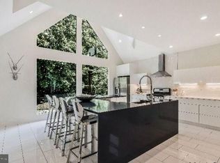 1108 Vassar Rd, Alexandria, VA 22314