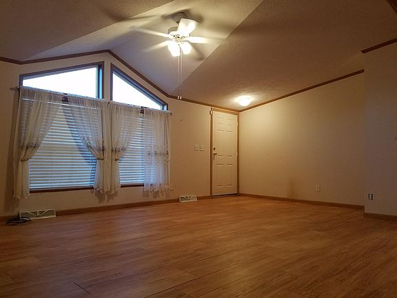 2nd image of 409 S Court Ave