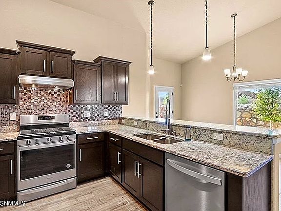 5th image of 6051 Ginger Park St
