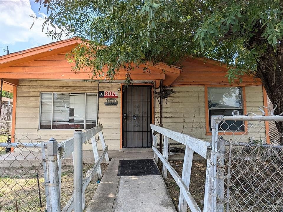 2nd image of 604 E Lucas Ave