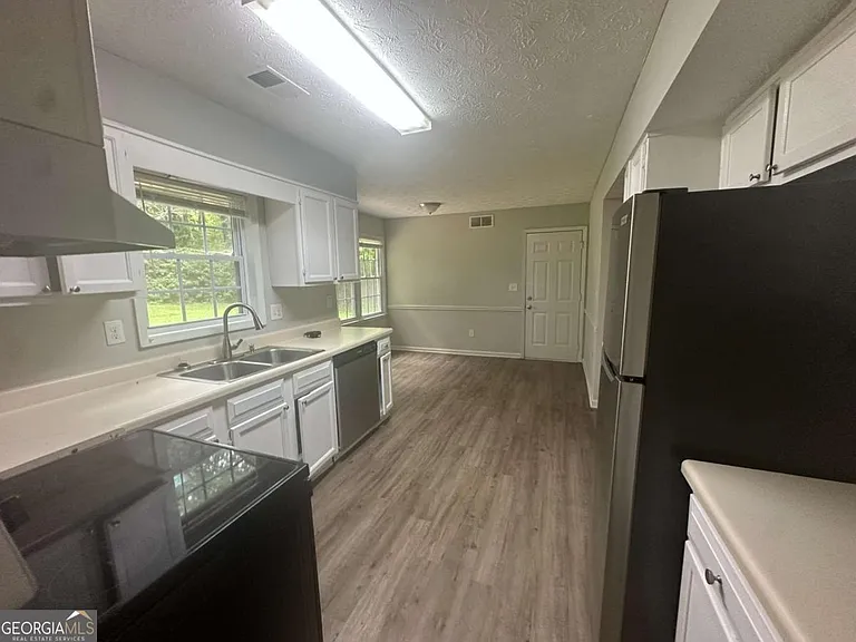 40 Lake Ct — Photo 8