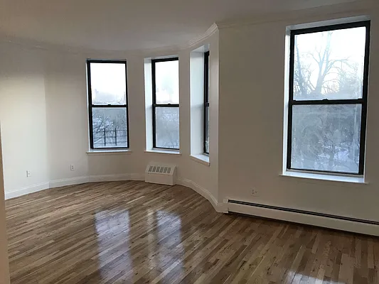 Rented by Sandra Ospina, Licensed Real Estate Broker | media 23