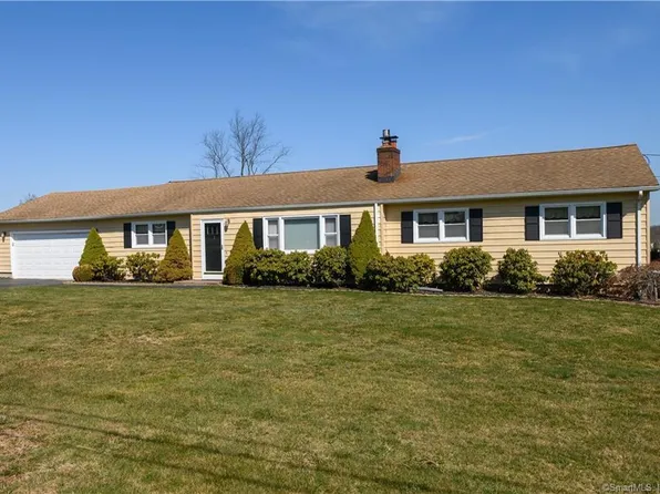 10 Gail Drive, North Haven, CT 06473