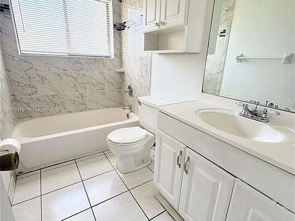 4th image of 11352 Royal Palm Blvd