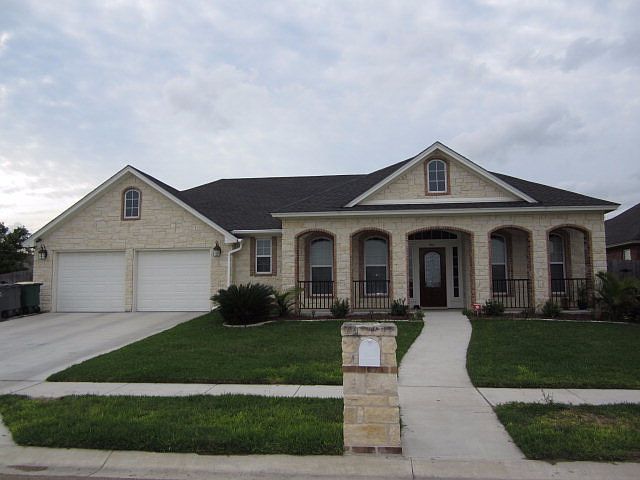 1st image of 501 Auburn Hl