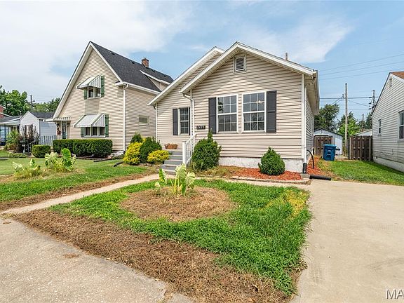 3rd image of 2429 Jerden Ave