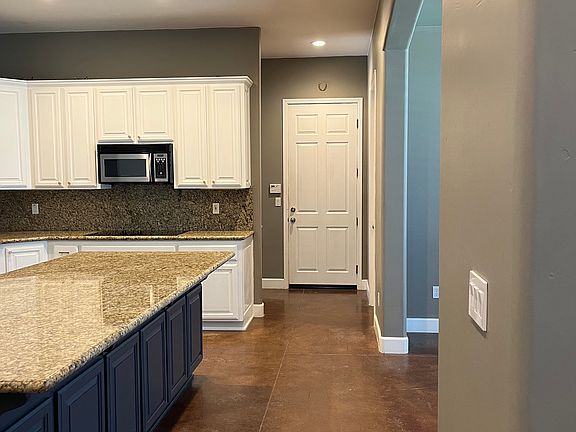 5th image of 3624 Mira Loma Dr