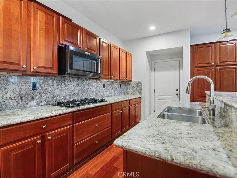 1 Bower Ln — Photo 17