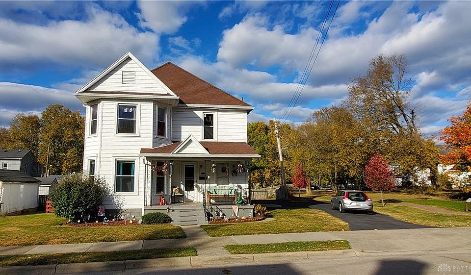 1st image of 111 E Pearl St