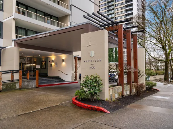 255 SW Harrison St APT 15B, Portland, OR 97201