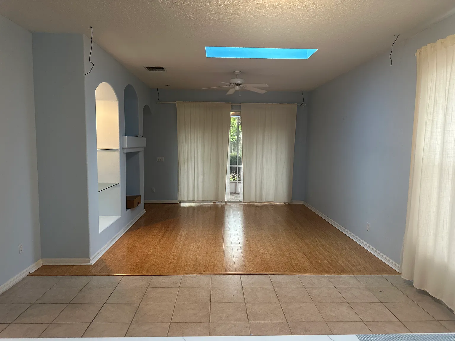 3 bed, 2202 sqft, $2,845 — Photo 2