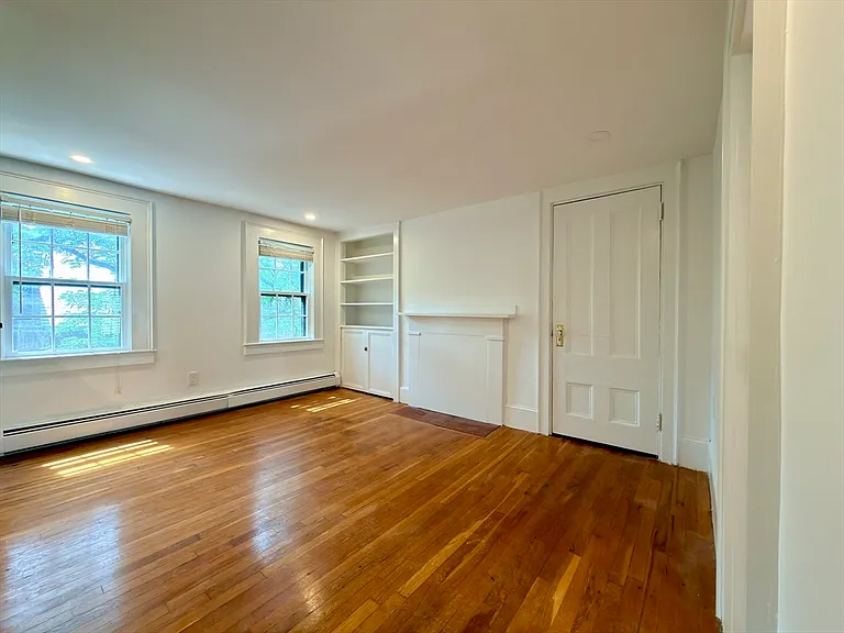 44 Melrose St #4 — Photo 5
