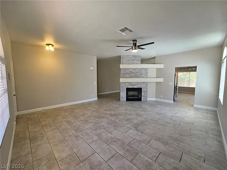 2809 Albrook Cir — Photo 2