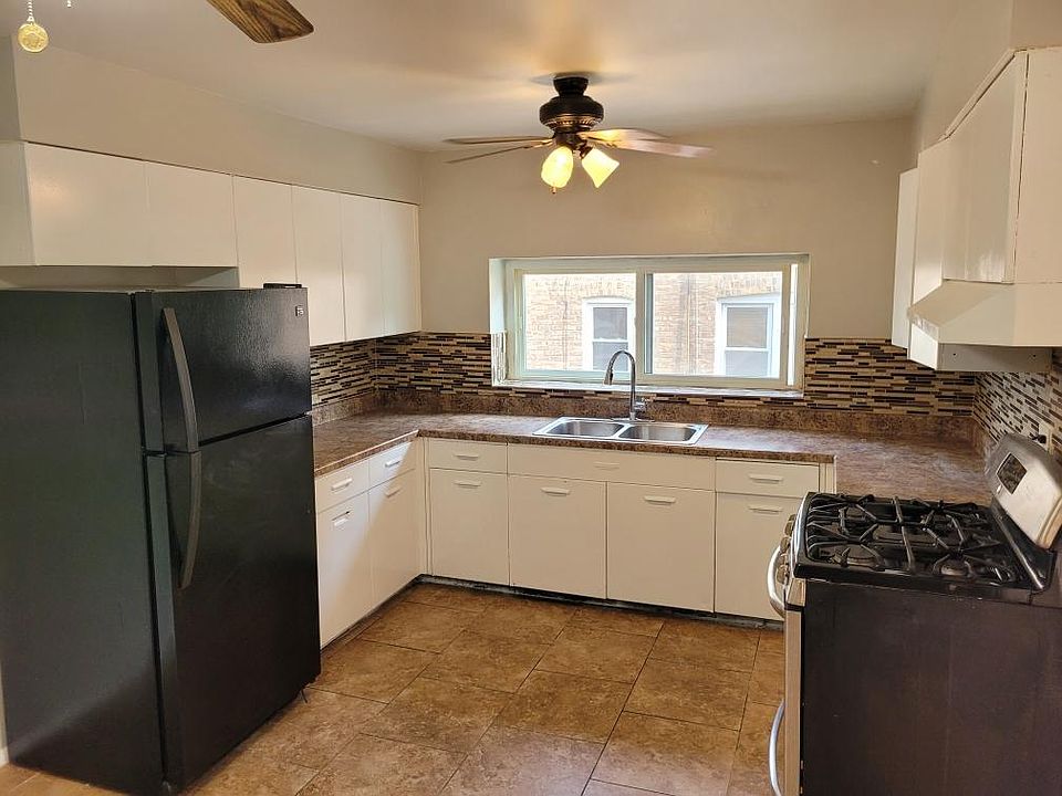1st image of 834 S 19th Ave APT 2B