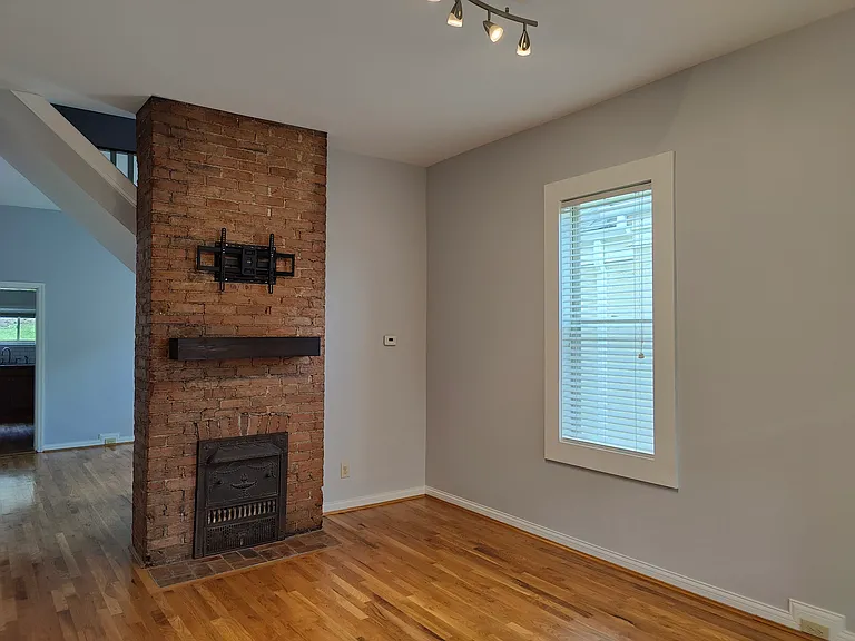 3434 Walworth Ave — Photo 2