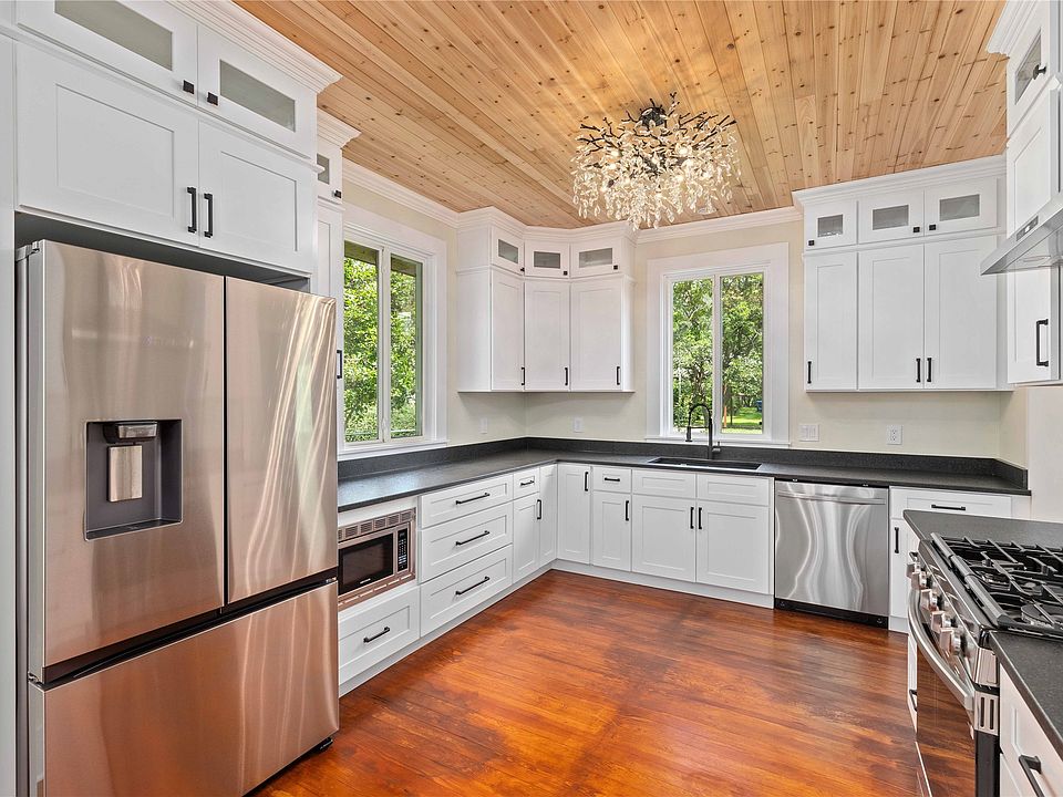 1st image of 709 Avenue H