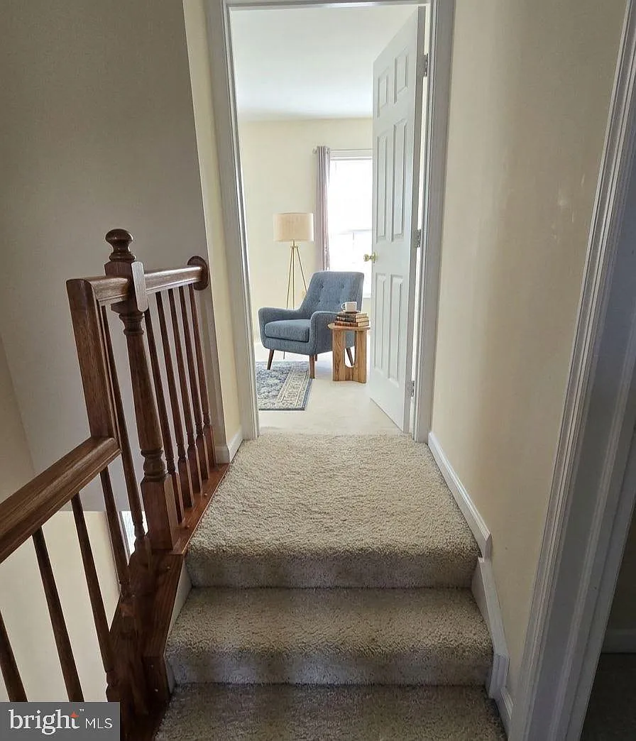 3 bed, 2.5 bath, 1856 sqft, $2,950 — Photo 3