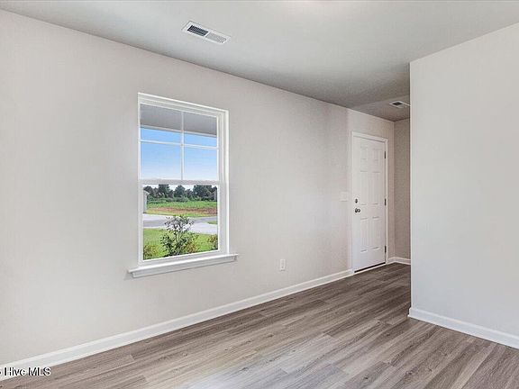 4th image of 104 Slew Court
