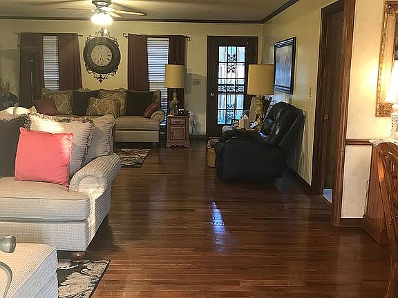4th image of 51 Mimosa Dr