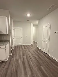 3 bed, 2.5 bath, 1664 sqft, $1,800 — Photo 2