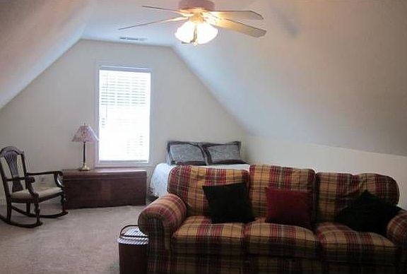2nd image of 366 Richmond Dr