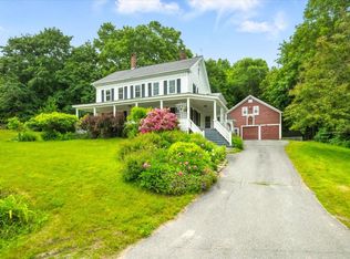 49 Old Village Rd, Winthrop, ME 04364