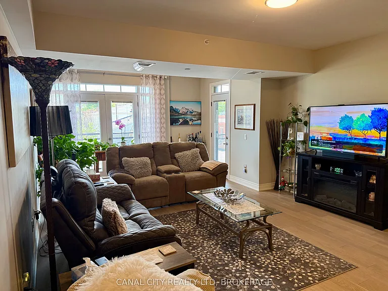10 Albert St E #303 — Photo 5