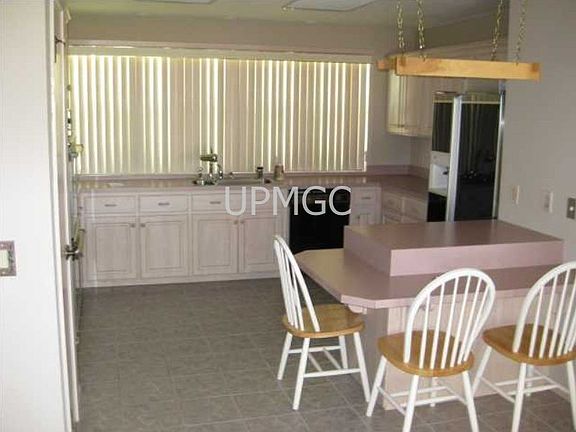 5th image of 4591 Bohemia Dr