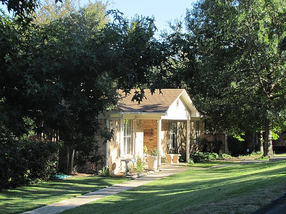 4th image of 3255 Crescent Dr