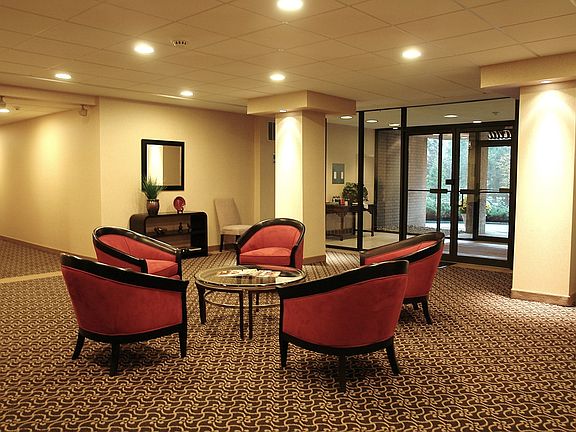 fabulous foyer of this elevator building