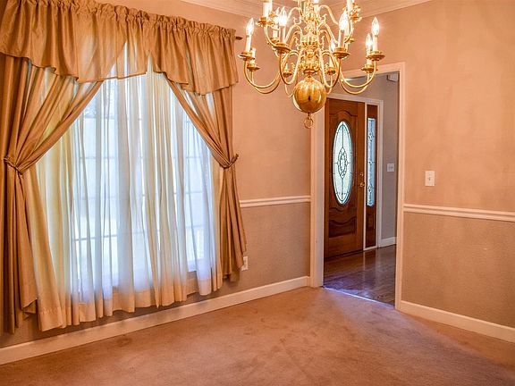 4th image of 1105 S Wrights Ln