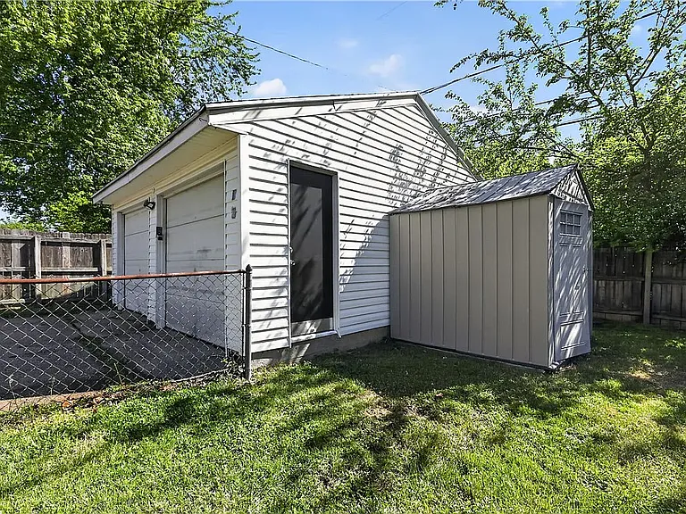 4176 Mapleleaf Dr — Photo 25