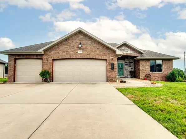 4418 Somerset Drive, Battlefield, MO 65619