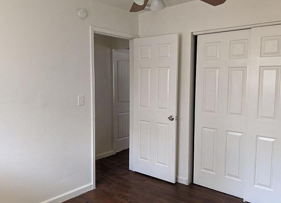 2nd image of 325 S Pioneer #325