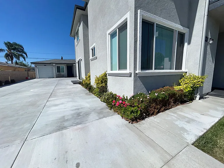 10101 Crosby Ave — Photo 17